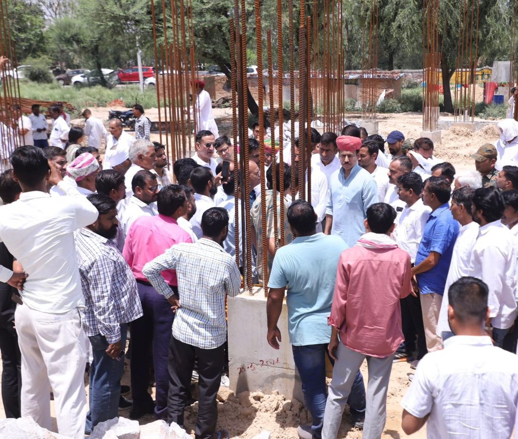 Graphic architectural layout and active construction site of the upcoming 100-bed multi-specialty Jhotwara Satellite Hospital in Jaipur, Rajasthan.