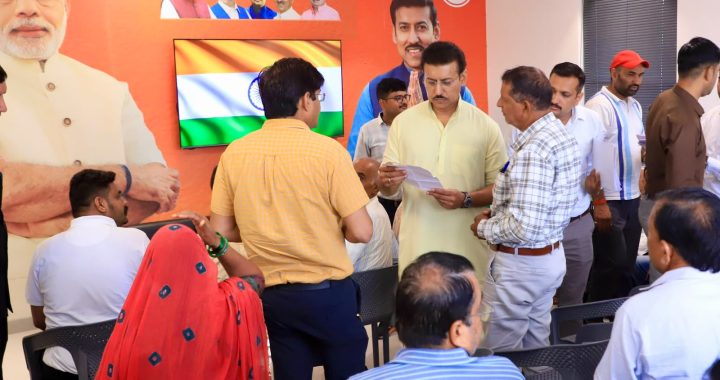 झोटवाड़ा के 22 वार्डों में विकास कार्यों की घोषणा करते राज्यवर्धन राठौड़